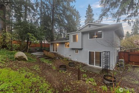 20806 23rd Avenue W Lynnwood WA 98036