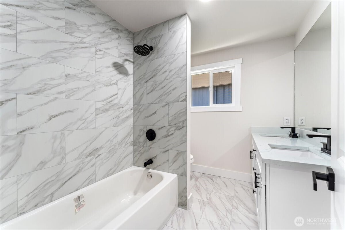 916 E Johnson Avenue Chelan WA 98816