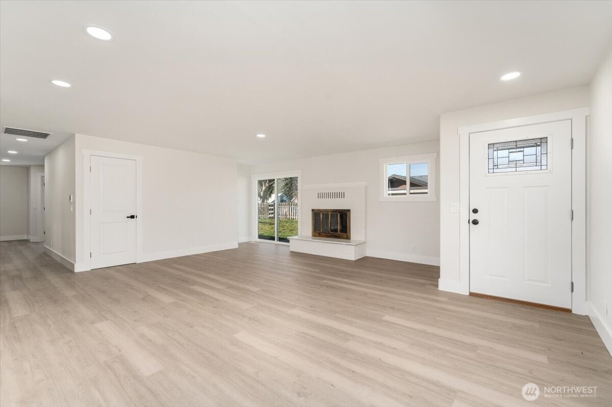 916 E Johnson Avenue Chelan WA 98816