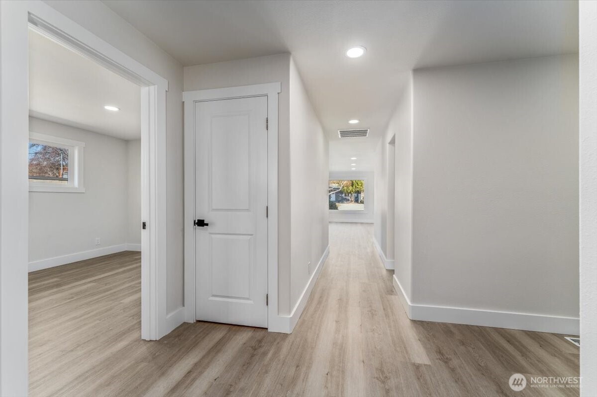 916 E Johnson Avenue Chelan WA 98816