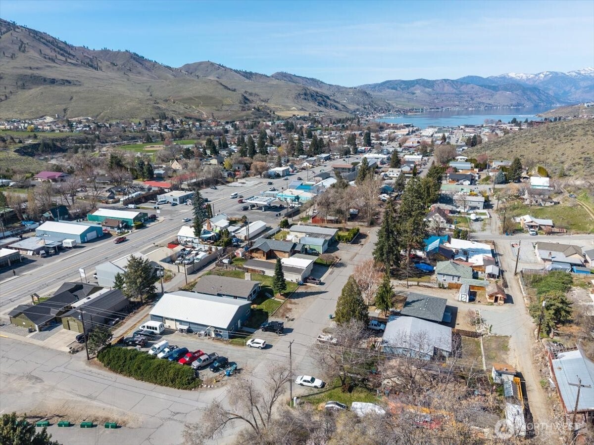 916 E Johnson Avenue Chelan WA 98816
