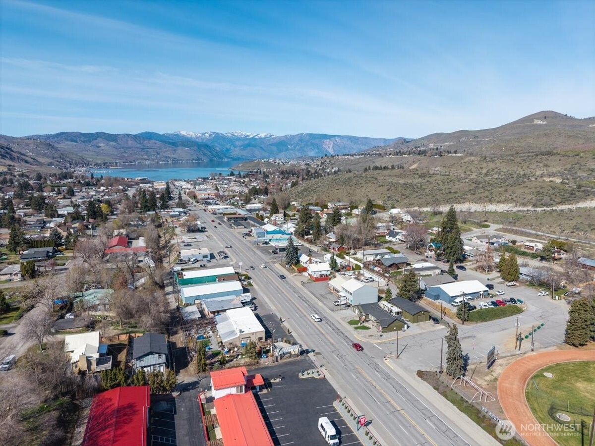 916 E Johnson Avenue Chelan WA 98816