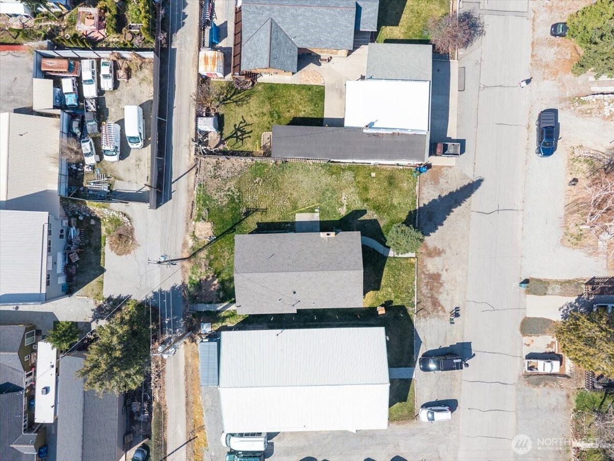 916 E Johnson Avenue Chelan WA 98816