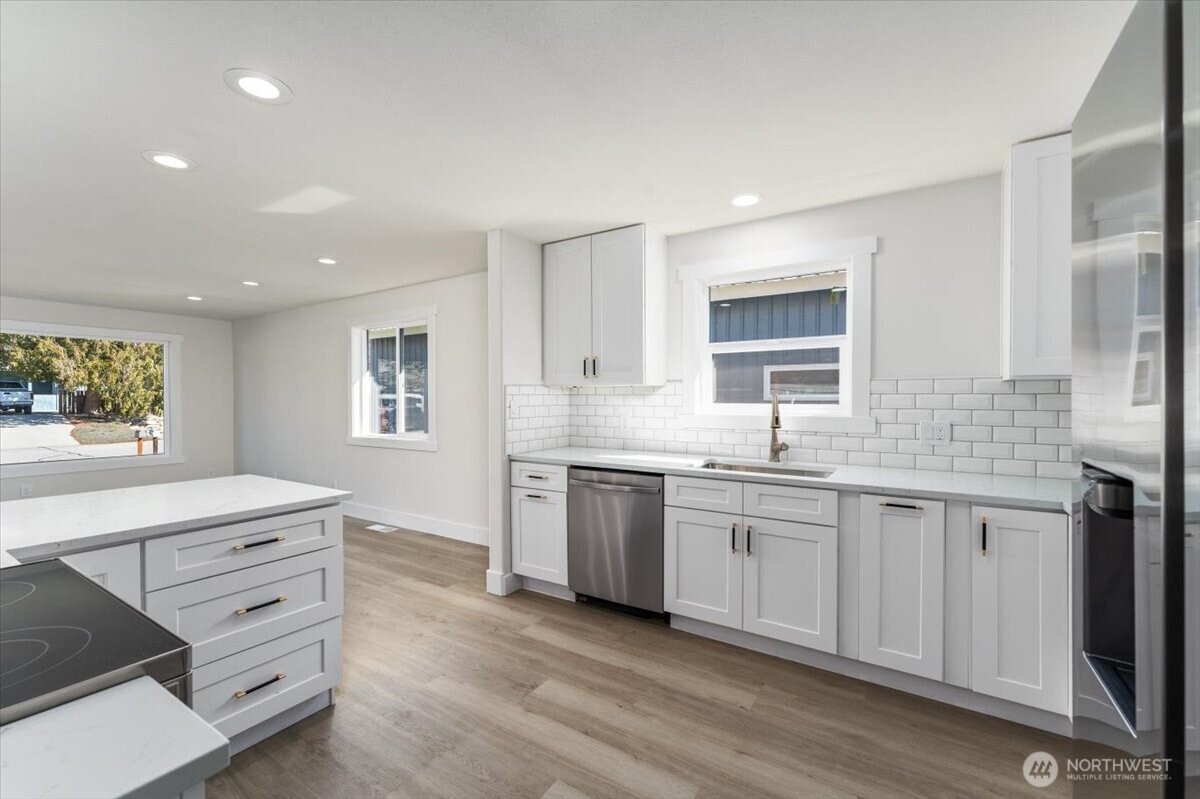 916 E Johnson Avenue Chelan WA 98816