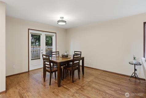 15405 204th Avenue SE Renton WA 98059