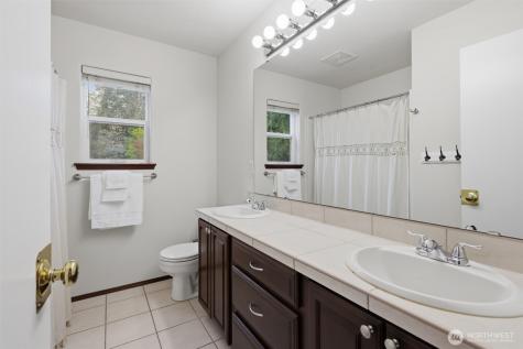 15405 204th Avenue SE Renton WA 98059
