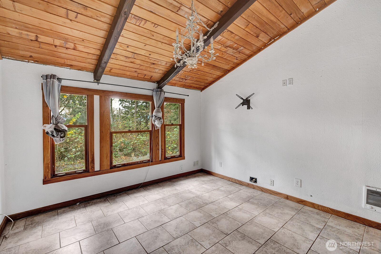 1311 Alder Street Milton WA 98354