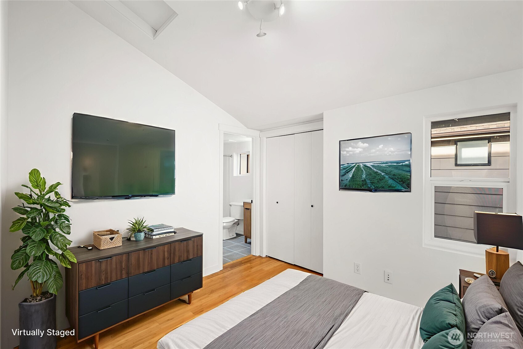 2017 NW 59th Street Seattle WA 98107