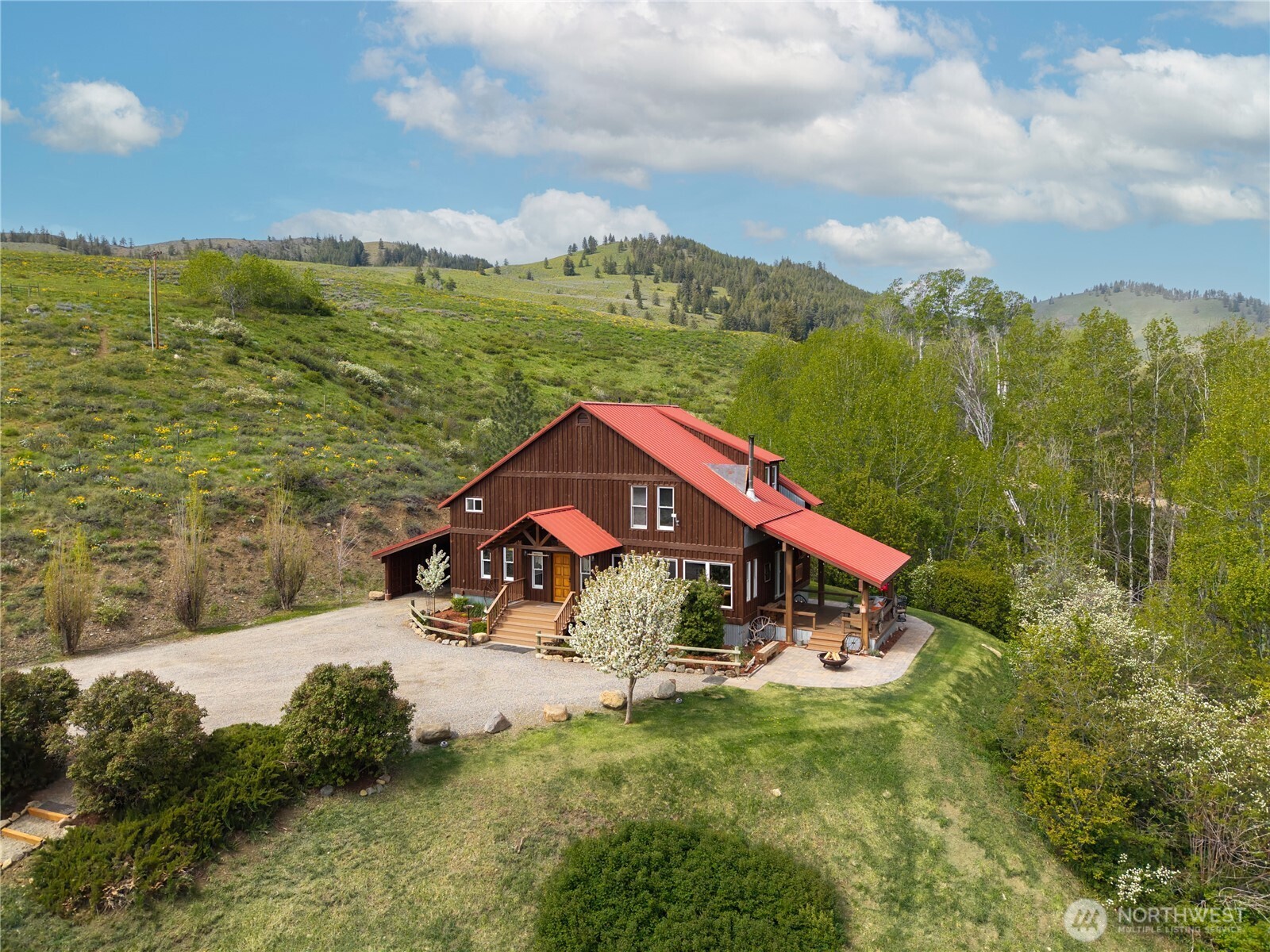 373 Rendezvous Road Winthrop WA 98862