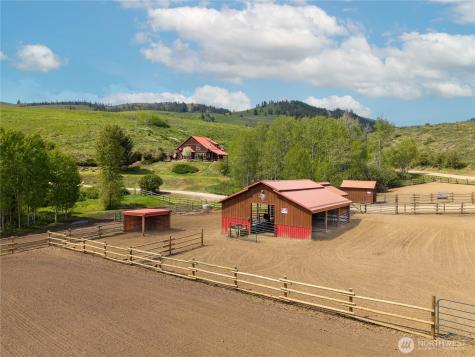 373 Rendezvous Road Winthrop WA 98862