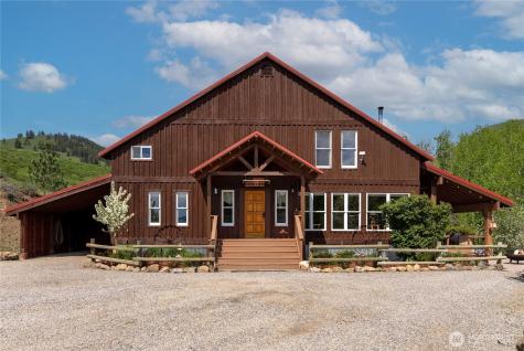 373 Rendezvous Road Winthrop WA 98862