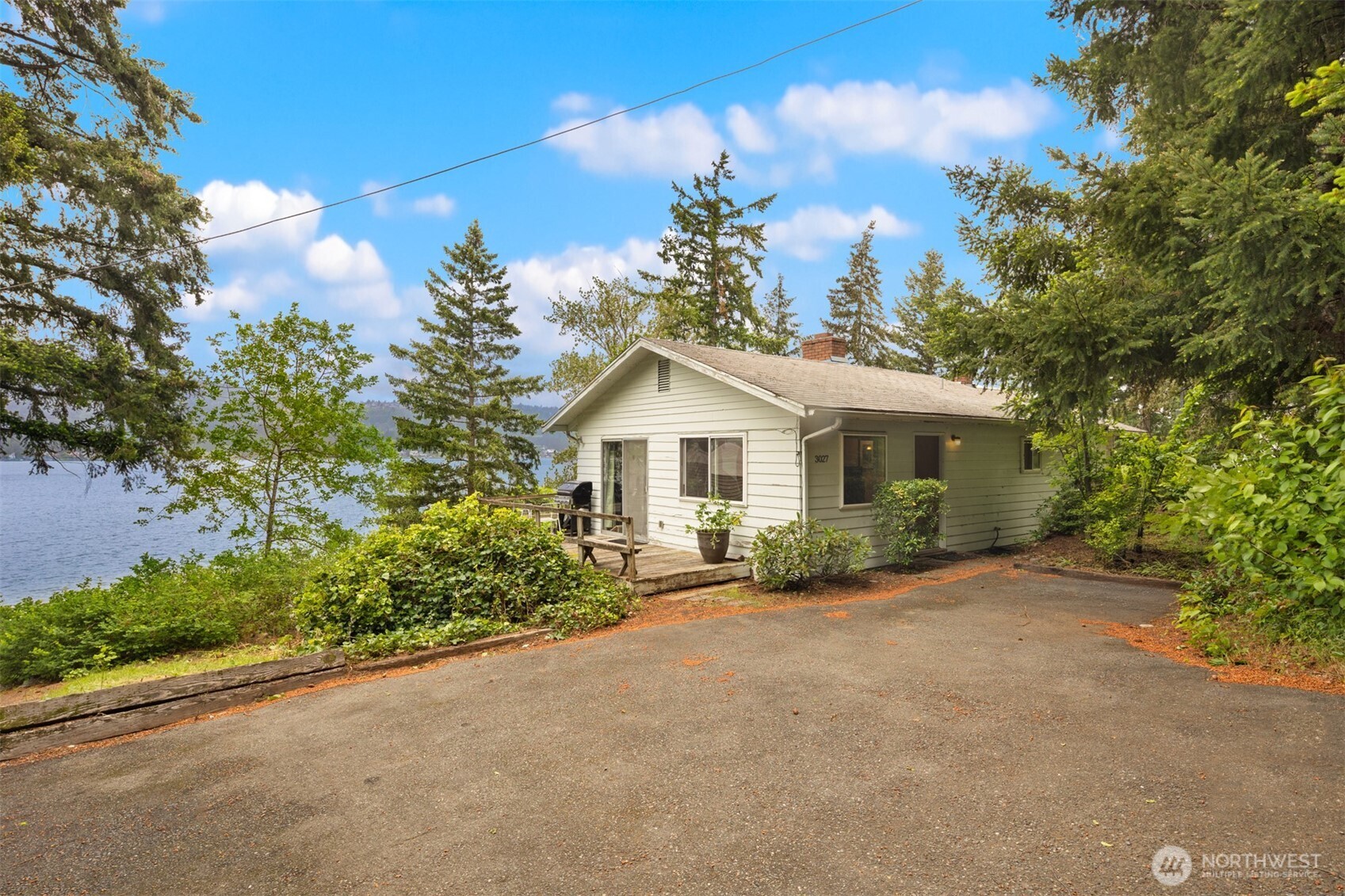 3027 E Lake Sammamish Parkway SE Sammamish WA 98075