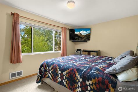 3027 E Lake Sammamish Parkway SE Sammamish WA 98075