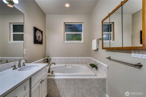 7061 SW Dunraven Lane Port Orchard WA 98367