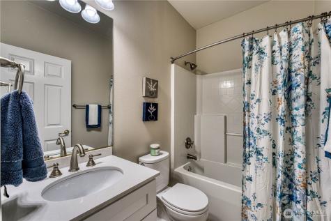 7061 SW Dunraven Lane Port Orchard WA 98367
