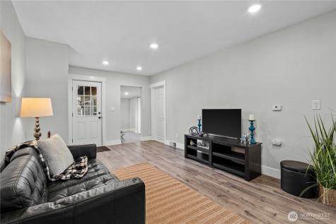 5526 20th Avenue S Seattle WA 98108