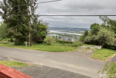 425 Beacon Hill Drive Hoquiam WA 98550