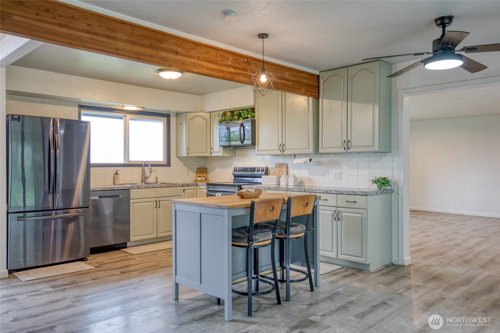425 Beacon Hill Drive Hoquiam WA 98550