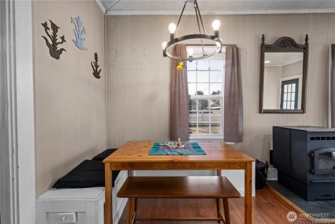 1310 44th Place Seaview WA 98644