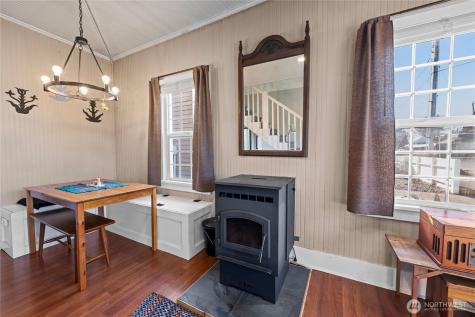 1310 44th Place Seaview WA 98644