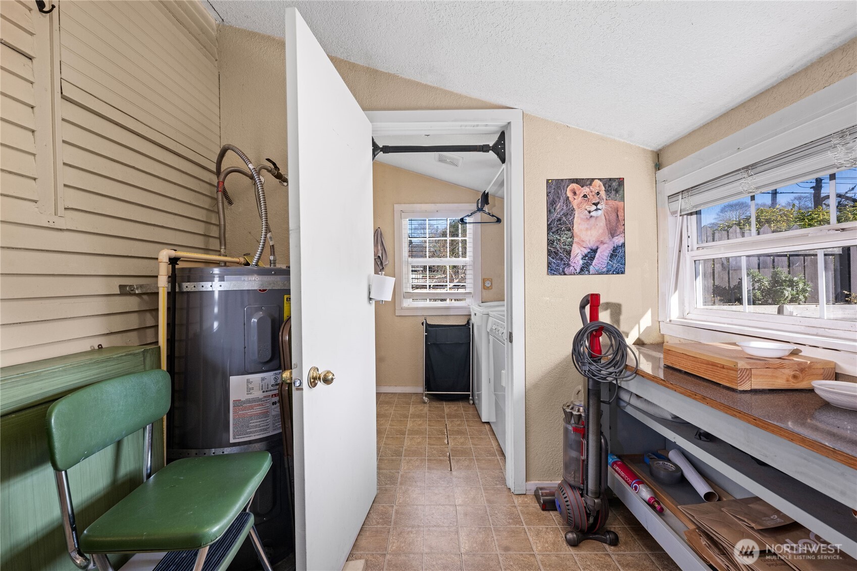 1310 44th Place Seaview WA 98644