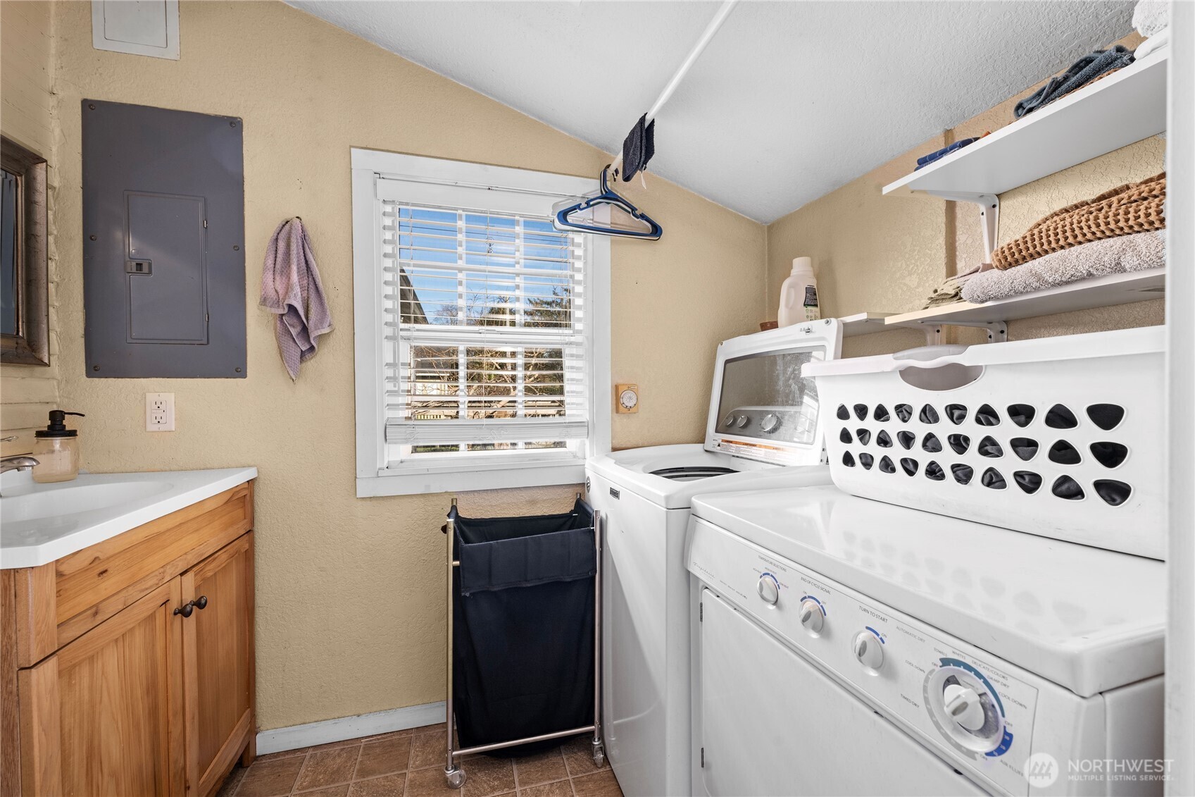 1310 44th Place Seaview WA 98644