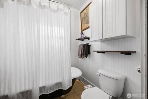 1310 44th Place Seaview WA 98644