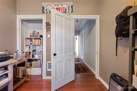1310 44th Place Seaview WA 98644