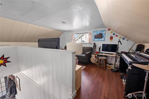1310 44th Place Seaview WA 98644