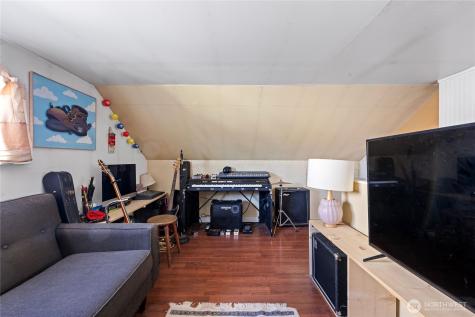 1310 44th Place Seaview WA 98644