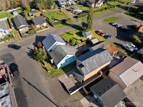 1310 44th Place Seaview WA 98644