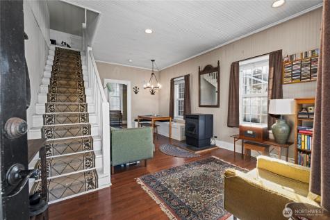 1310 44th Place Seaview WA 98644