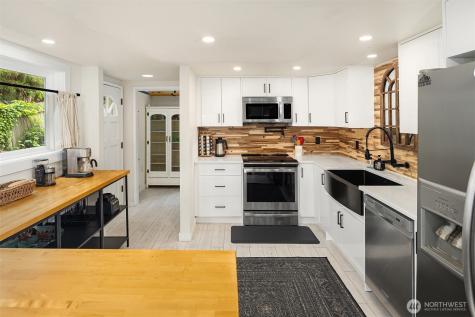 9823 Arrowsmith Avenue S Seattle WA 98118