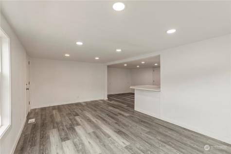 15806 54th Street Court E Sumner WA 98390