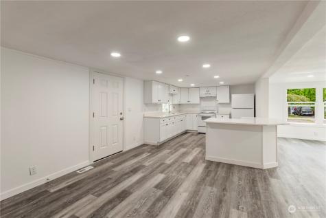 15806 54th Street Court E Sumner WA 98390