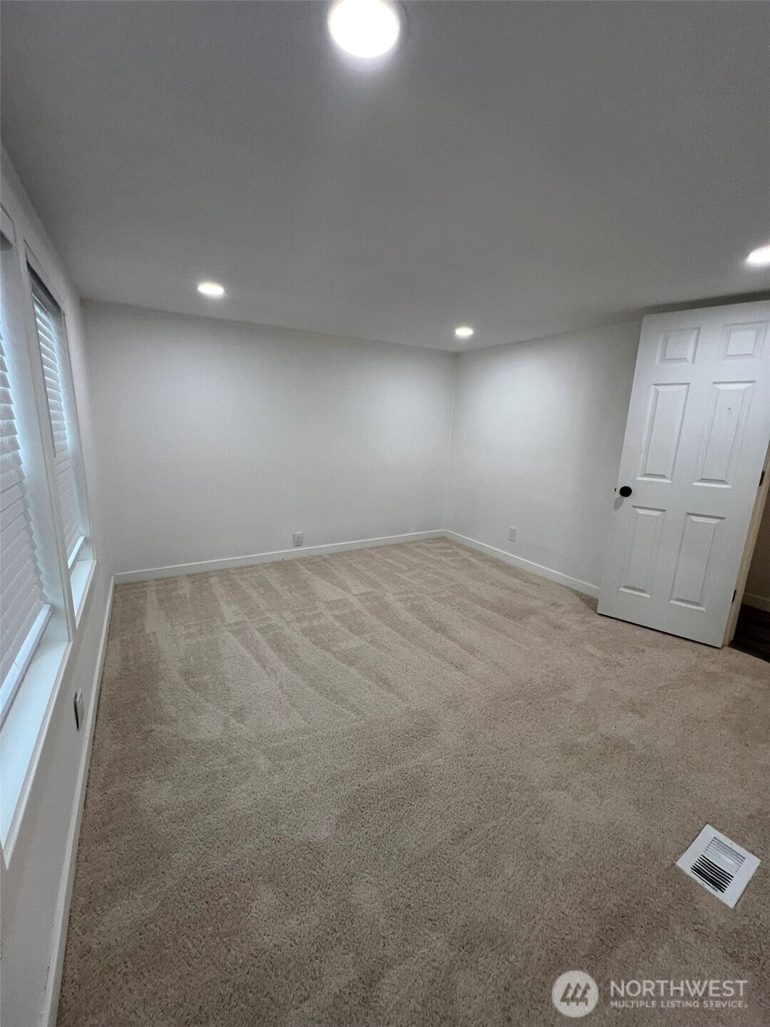 15806 54th Street Court E Sumner WA 98390