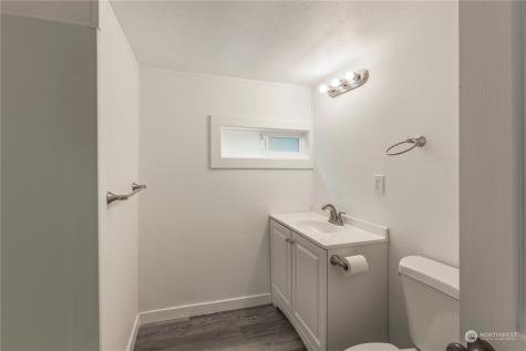 15806 54th Street Court E Sumner WA 98390