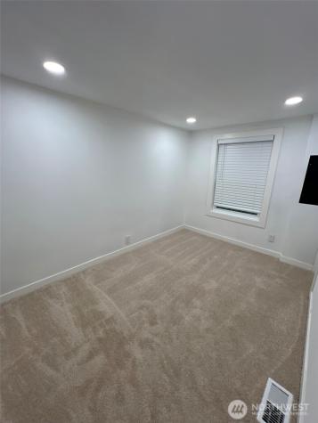15806 54th Street Court E Sumner WA 98390
