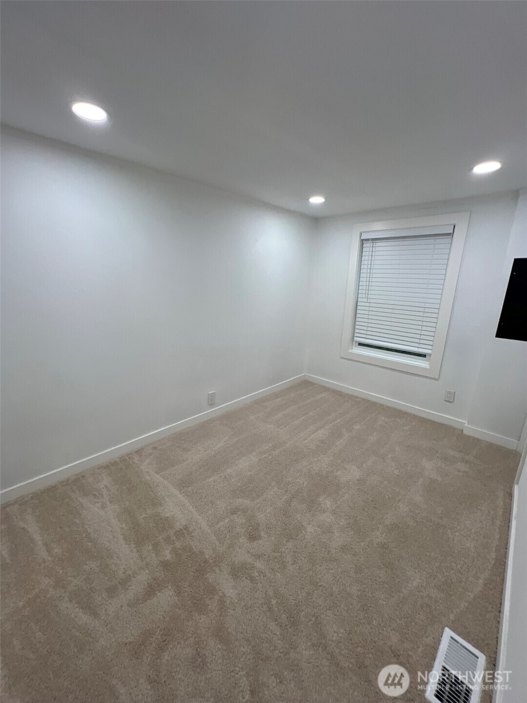 15806 54th Street Court E Sumner WA 98390
