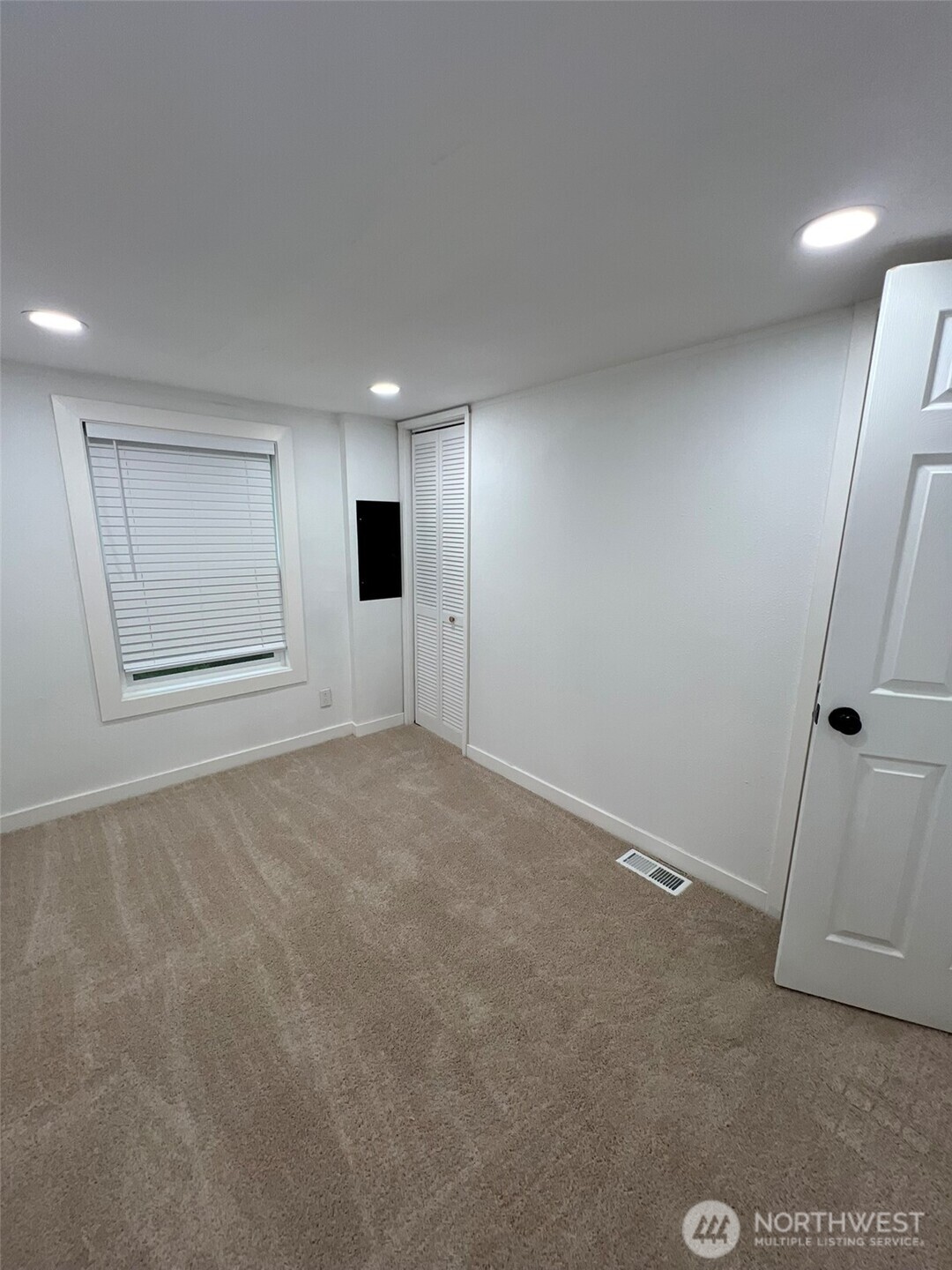 15806 54th Street Court E Sumner WA 98390