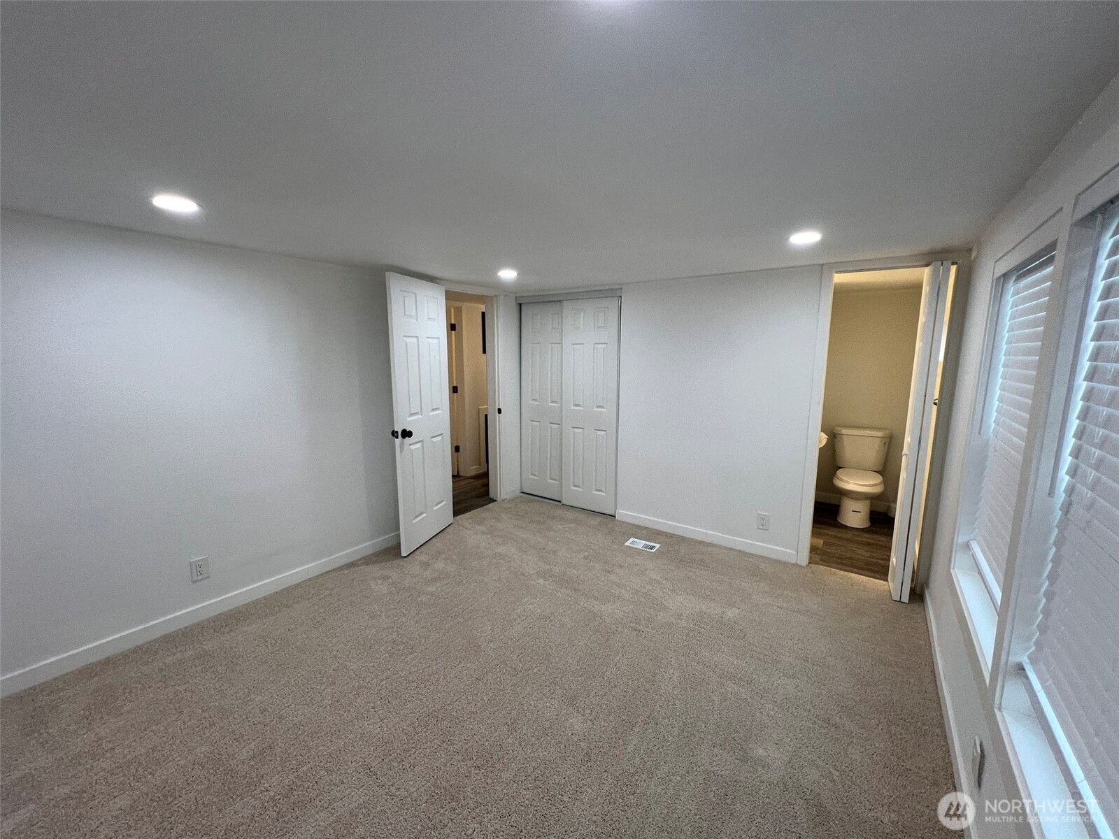 15806 54th Street Court E Sumner WA 98390