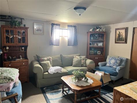 292 Sr 153 Pateros WA 98846