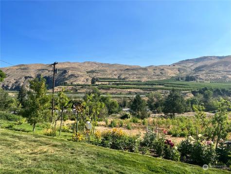 292 Sr 153 Pateros WA 98846