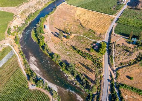 292 Sr 153 Pateros WA 98846
