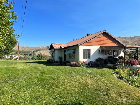 292 Sr 153 Pateros WA 98846