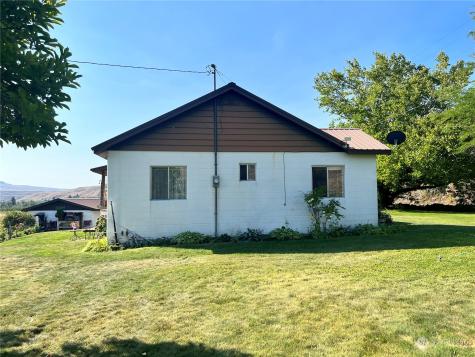 292 Sr 153 Pateros WA 98846