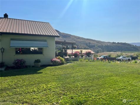 292 Sr 153 Pateros WA 98846