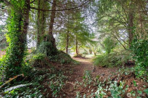 7210 Bryrwood Drive Aberdeen WA 98520