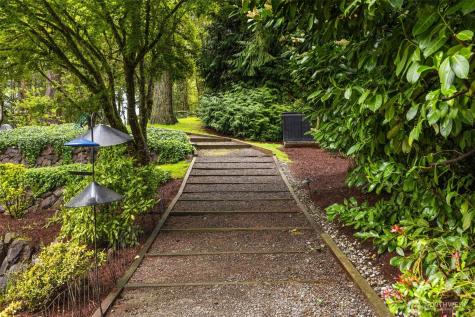 18316 NE 133rd Street Redmond WA 98052