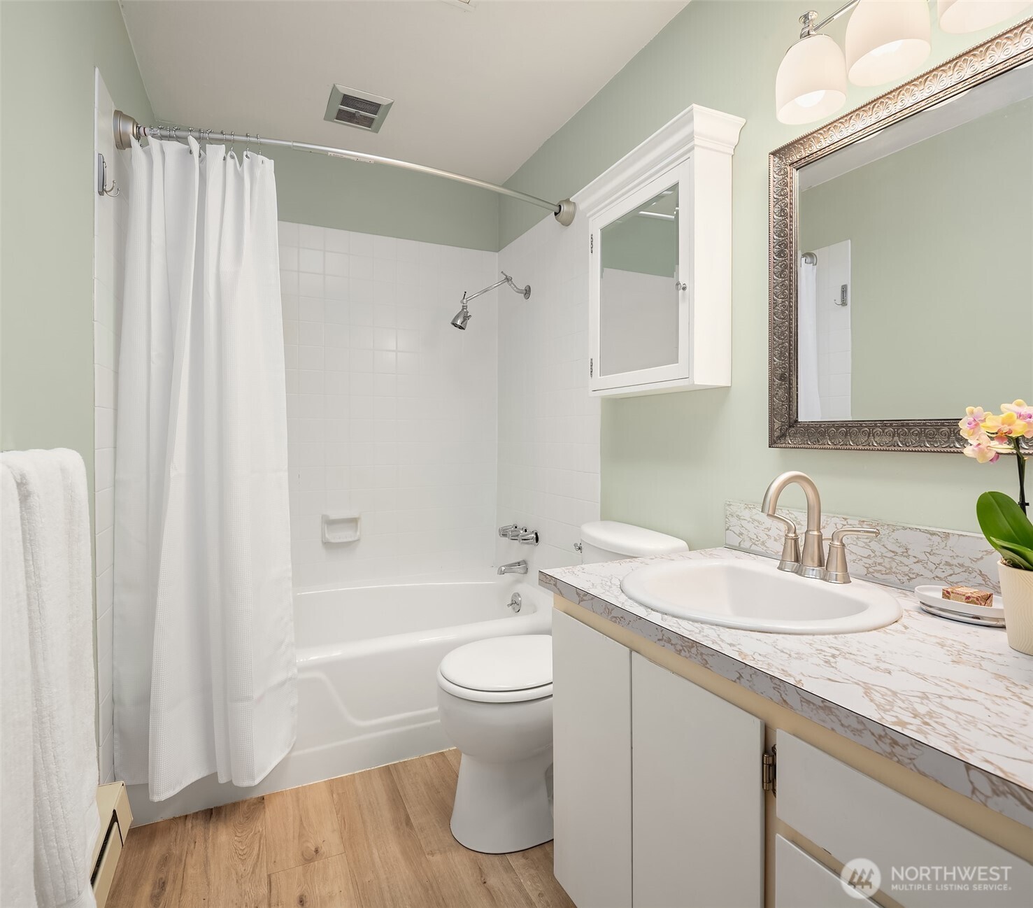 5709 80th Avenue SE Mercer Island WA 98040